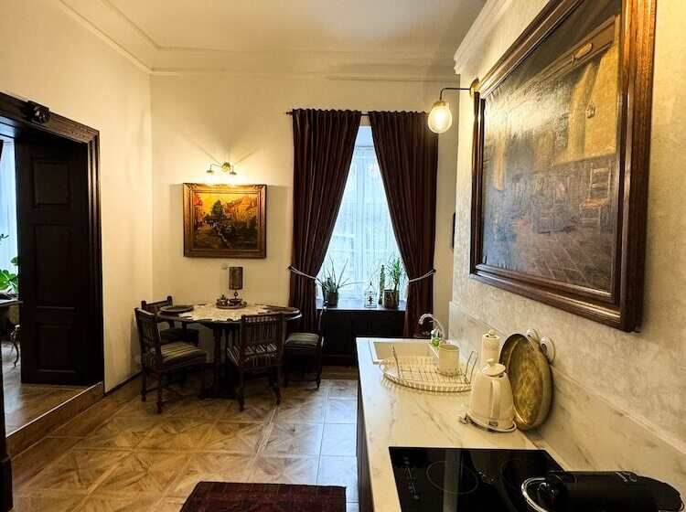 Opera Apartments