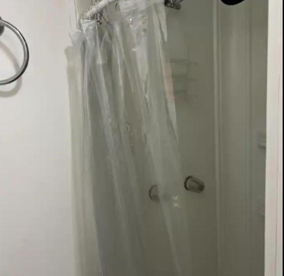 膳宿费 Small Private Get Away, Tiny Home Garage Studio Apartment