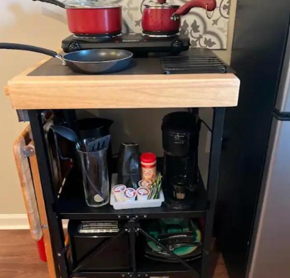 膳宿费 Small Private Get Away, Tiny Home Garage Studio Apartment