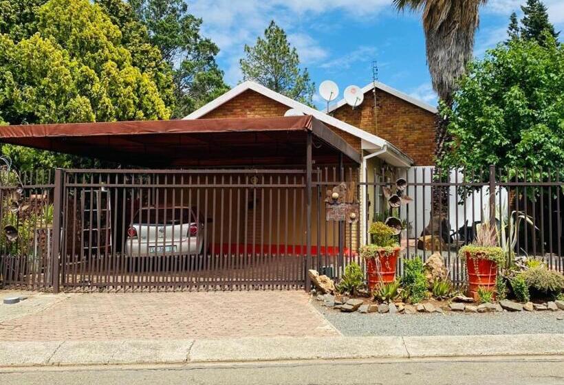 بنسيون The Flower Guest House