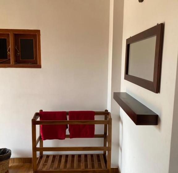 פנסיון The Serene House