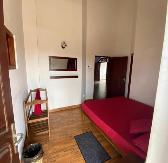 פנסיון The Serene House