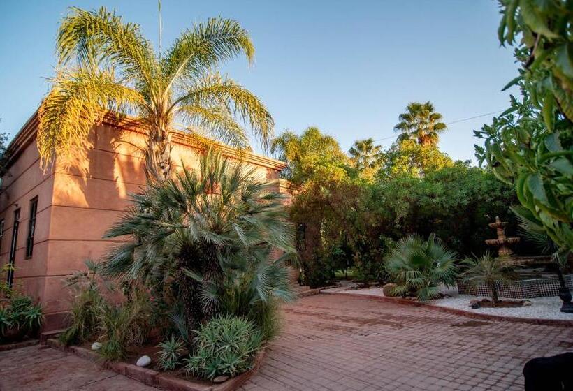 ریاض Villa Septha