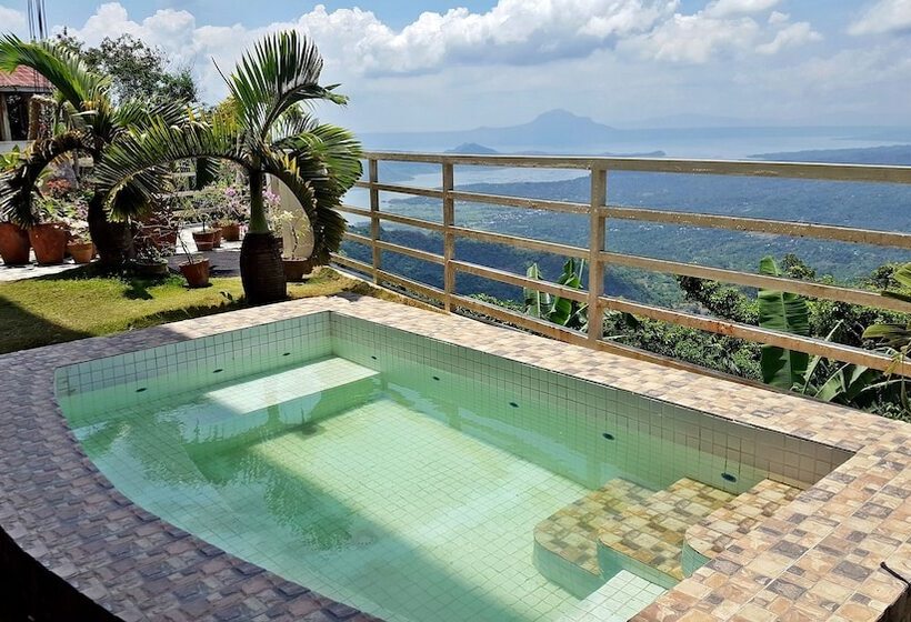Splash Suites Hotel Tagaytay