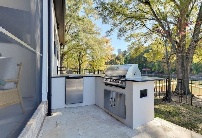 The Retreat At Lake Norman: Boat Dock & Pool!