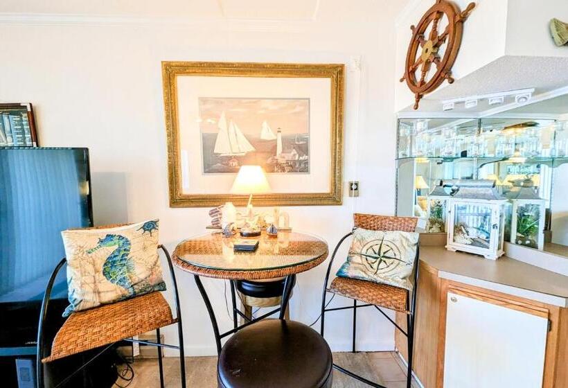 هتل Pintail Point Unit 305