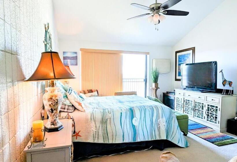 هتل Pintail Point Unit 305