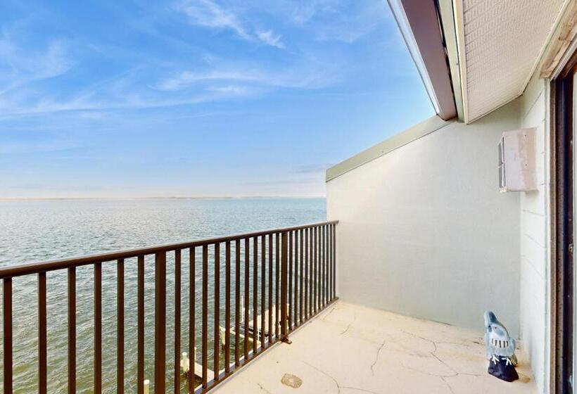 هتل Pintail Point Unit 305