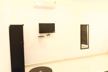 هتل Prestige Inn