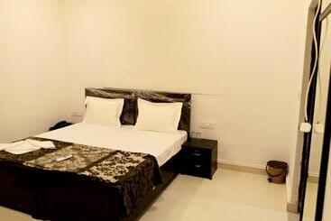 هتل Prestige Inn