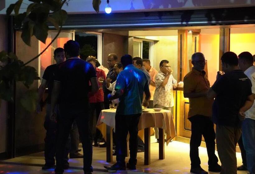 ホテル Rock View Inn