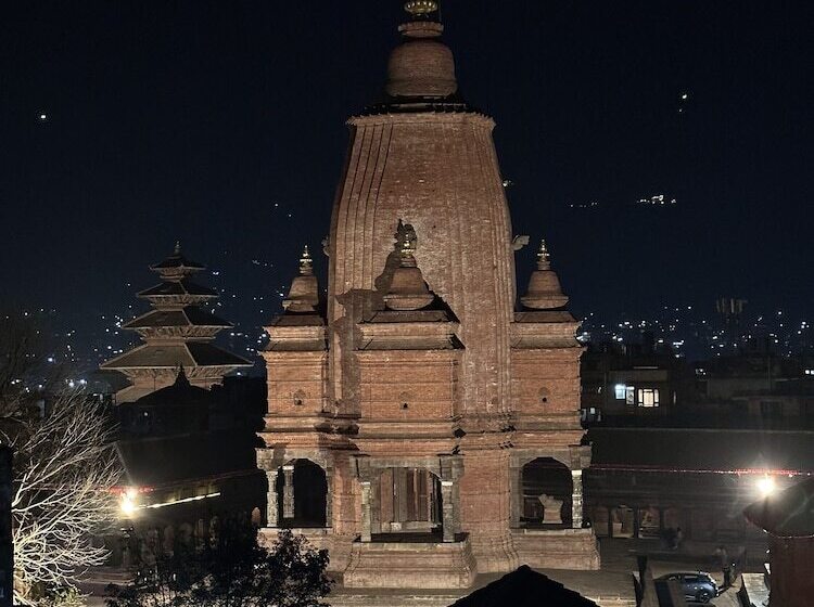 هتل Taleju Grand