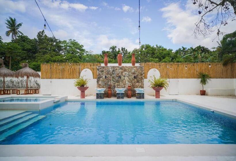 هتل Villa Soledad Garden Resort