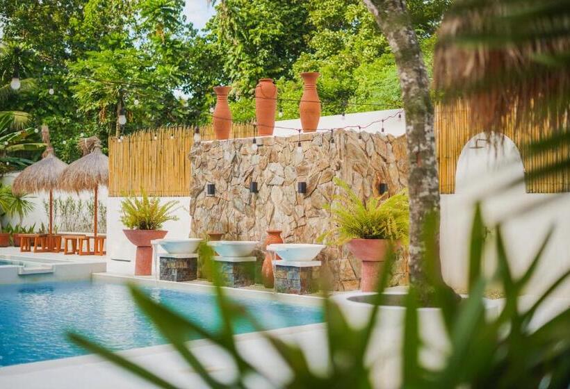 هتل Villa Soledad Garden Resort