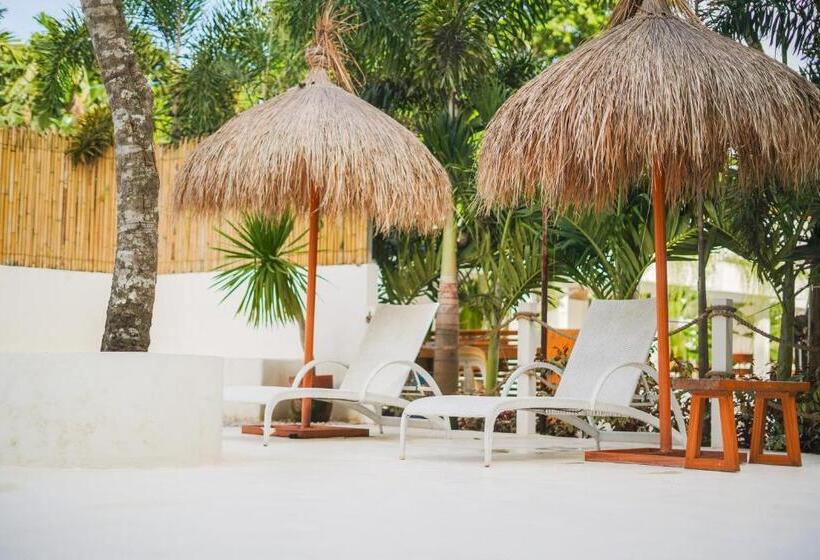 هتل Villa Soledad Garden Resort