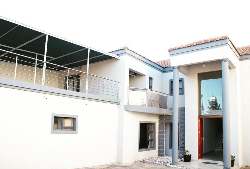 Pension Azalea Lodge