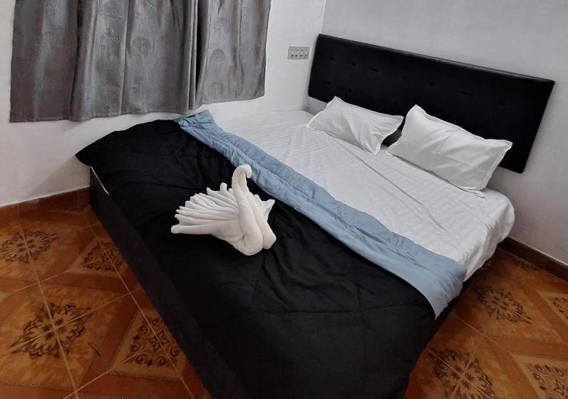 پانسیون Salt Life Beach Resort Private Villa For Group Stay