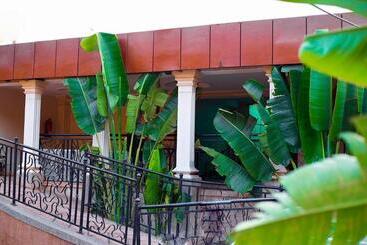 Romeos Hotel Luzira Kampala