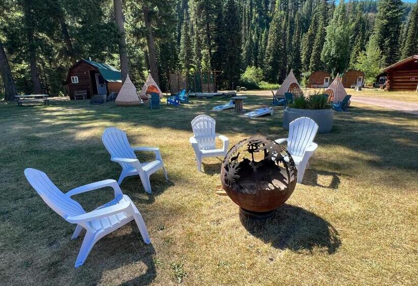 Triple G’s Resort   Cabin 6