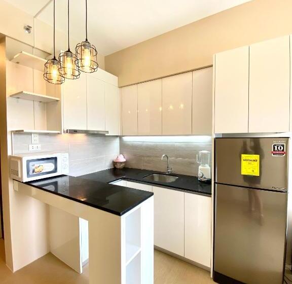 Urban Oasis Condo Near Ayala Mall Centrio 2
