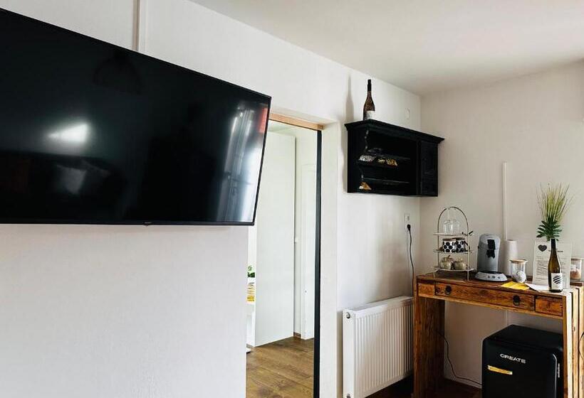 ベッドアンドブレックファースト Anina