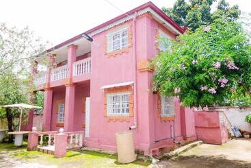 تختخواب و صبحانه Villa Fialofana