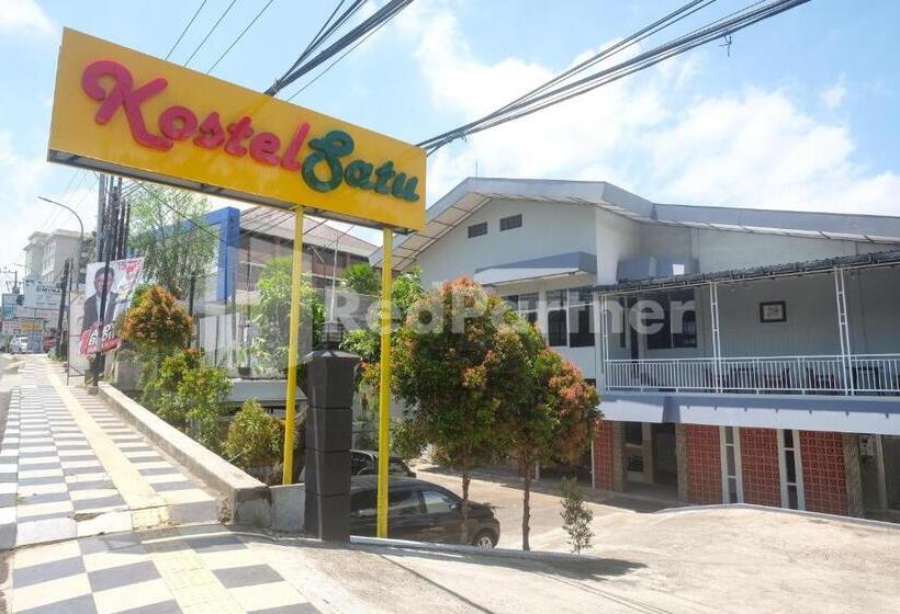 酒店 Kostel Satu Semarang Redpartner