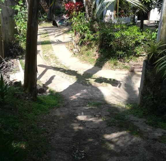 هتل Niro Villa