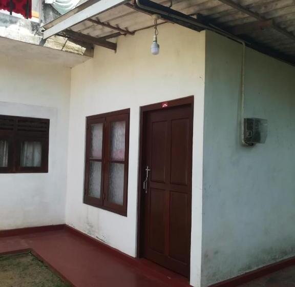 هتل Niro Villa