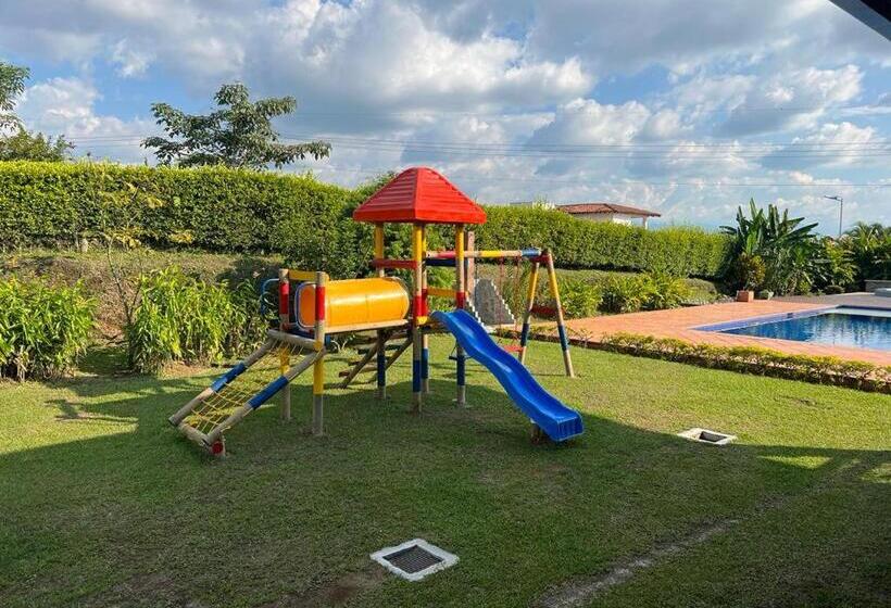 هتل Puente Iglesia