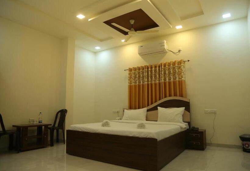 ホテル Rudraksh Nagthane