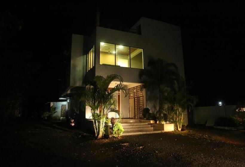 ホテル Rudraksh Nagthane