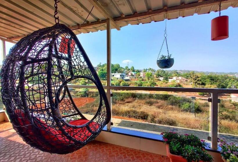 فندق Strawberry Land Resort