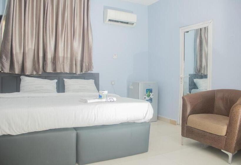 Morada Hotels Ltd