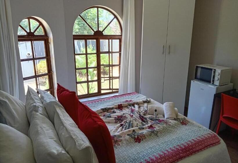 پانسیون Adante Lodge 27 Mlonyeni