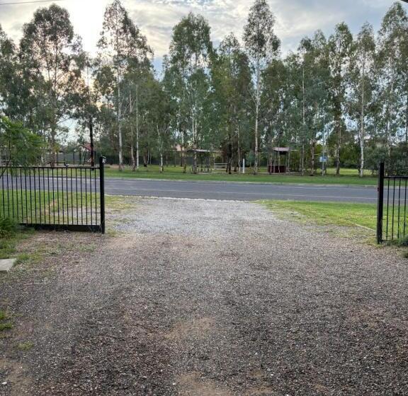 פנסיון Calala Paradise