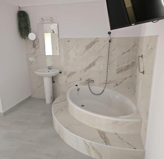 پانسیون Pompeya Merida Suite