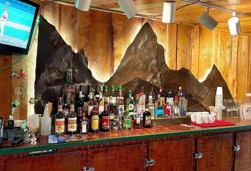 Triple G’s Resort   Geodome 4