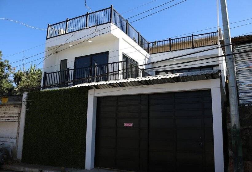 هاستل Casa Francisca