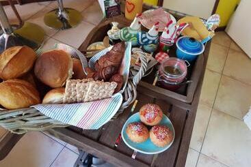 تختخواب و صبحانه Huisjeaandedinkel