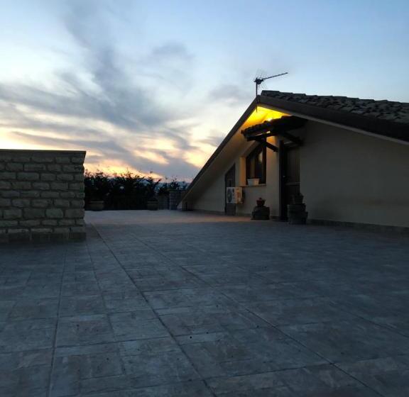 هتل Agriturismo Serra Moneta