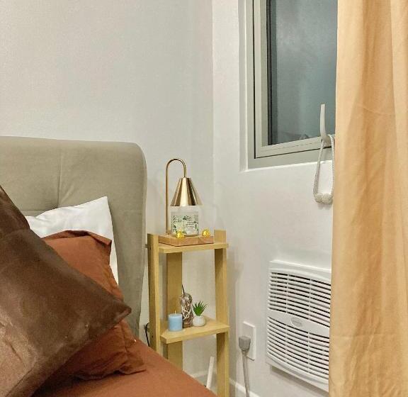 هتل The Residences At Commonwealth Quezon City By Snazzy Staycation