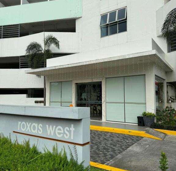 هتل The Residences At Commonwealth Quezon City By Snazzy Staycation