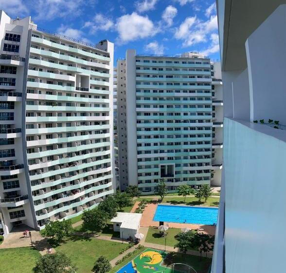 هتل The Residences At Commonwealth Quezon City By Snazzy Staycation