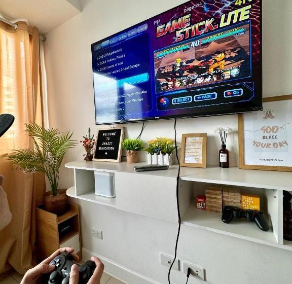 هتل The Residences At Commonwealth Quezon City By Snazzy Staycation