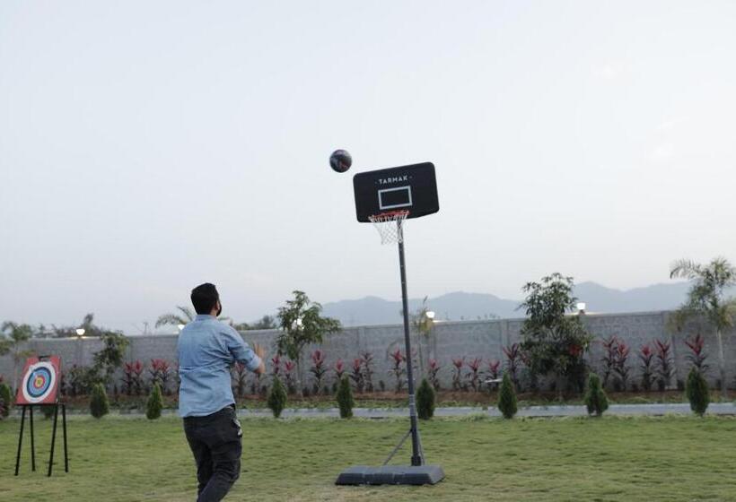 Отель Vindhyachal Resort