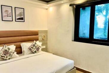 هتل Wabi Sabi Stays Pride Inn