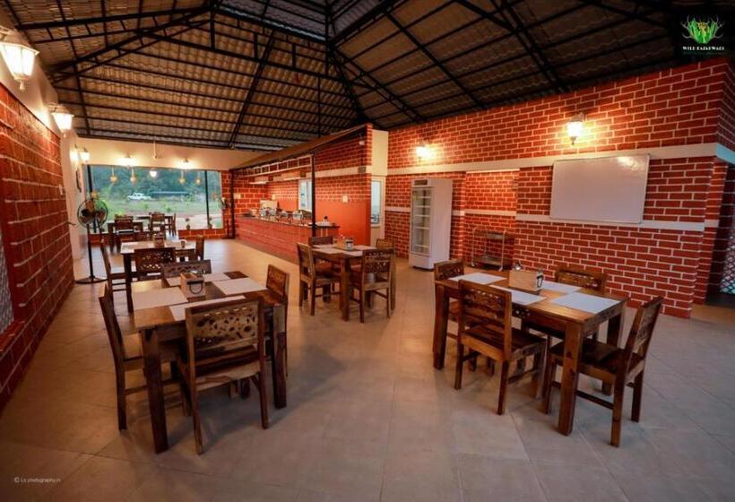 Отель Wild Kasarwadi