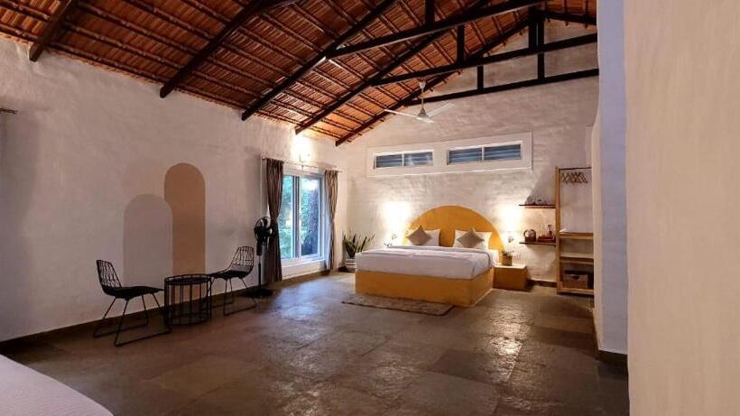 Отель Wild Kasarwadi