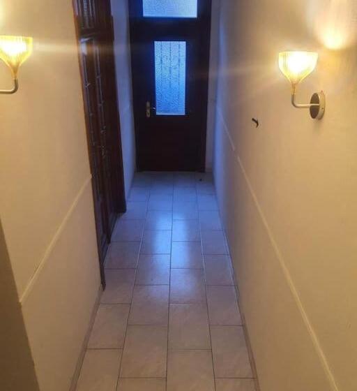 بنسيون Beautiful, Renovated Fully Self Contained Room
